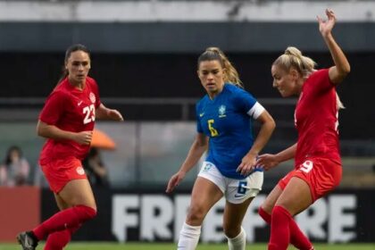 Seleção feminina bate Canadá nos acréscimos em último amistoso de 2022