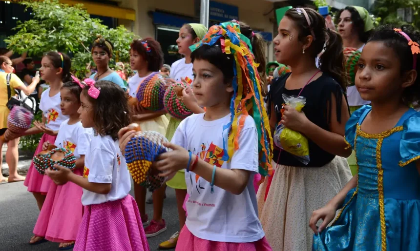 Folia sem risco: os cuidados com as crianças no período do carnaval