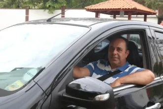 Motoristas de aplicativos devem ir às ruas, nesta terça-feira, contra projeto do governo que regulamenta atividade