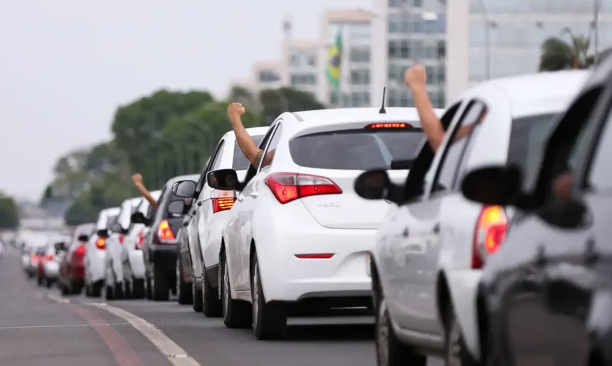 Motoristas de aplicativos não descartam manifestações, caso permaneçam sem acordo