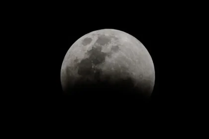 Primeiro eclipse lunar de 2024 pode ser visto na próxima segunda-feira (25)