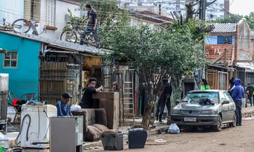 De volta para casa: com o abastecimento de água restabelecido, cuidados com a limpeza ainda devem ser mantidos