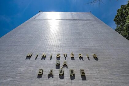 Ministério da Saúde aprova reativação e repactuação de mil obras em 610  municípios