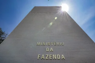 PIS/PASEP: veja como fica o pagamento do abono com as mudanças aprovadas pelo Senado