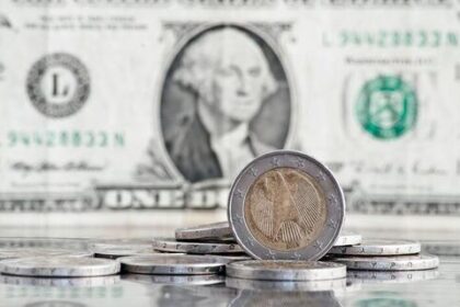 Dólar fecha última sessão cotado a R$ 6,17