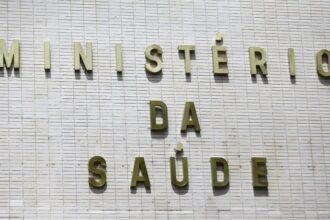 Gripe Aviária: mesmo sem casos confirmados no país, Ministério da Saúde lança plano de contingência