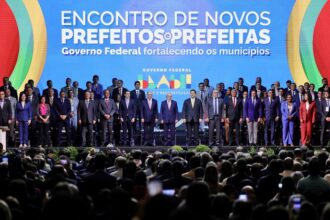 Novo PAC Seleções ganha destaque na abertura do Encontro de Prefeitos e Prefeitos, em Brasília