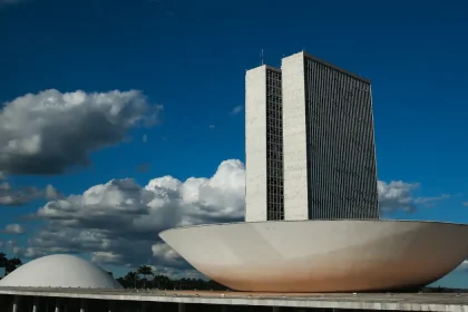Câmara aprova PEC da Sustentabilidade e alivia contas dos municípios