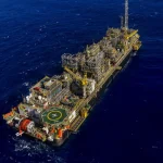 Conflito entre Irã e Israel pode elevar preço do petróleo e pressionar inflação no Brasil