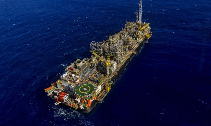 Conflito entre Irã e Israel pode elevar preço do petróleo e pressionar inflação no Brasil
