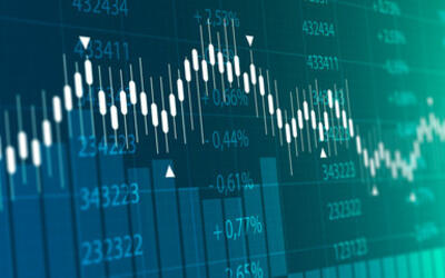 Depois de três altas, Ibovespa tem queda