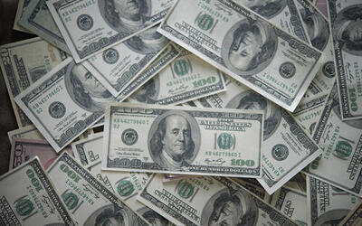 Dólar encerra último pregão em alta de 0,62%, cotado a R$ 5,74