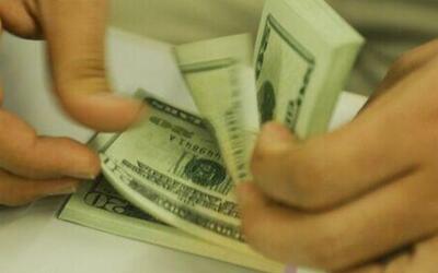 Dólar fecha com leve alta de 0,17%