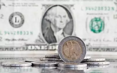 Dólar fecha na menor cotação em oito meses, a R$ 5,58