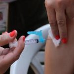 HPV: vacinação é forma mais eficaz de proteção