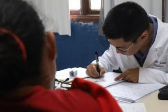 Mais médicos 2025: 1,6 mil municípios vão receber profissionais selecionados em último edital