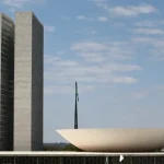 PEC da Sustentabilidade Fiscal pode gerar alívio de R$ 300 bi aos municípios
