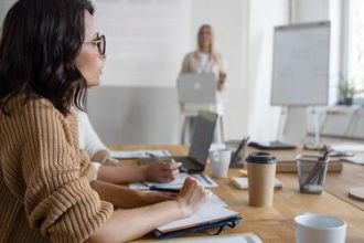 Renda per capita bate recorde em 2024 e desigualdade atinge menor nível desde 2012, mostra IBGE