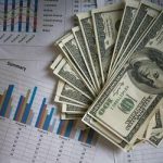 Dólar conclui último pregão em alta