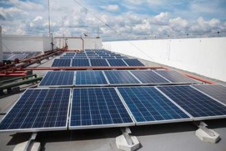 Energia solar deve crescer 25% no Brasil em 2025 com apoio de financiamentos sustentáveis