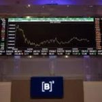 Ibovespa fecha último pregão em queda de 0,18%, a 136.866 pontos