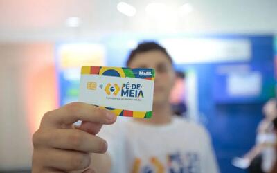 Pé-de-Meia: pagamento para nascidos em maio e junho ocorre nesta quarta-feira (25)
