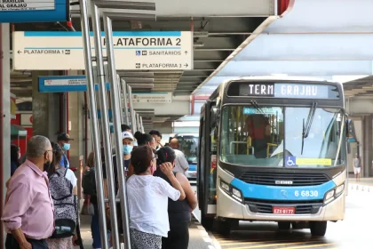 Setor de serviços cresce 0,3% em junho e registra a quinta alta consecutiva, aponta IBGE