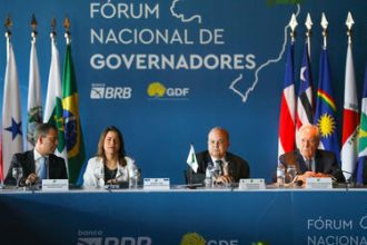 Tarifaço: a dois dias de entrar em vigor, governadores anunciam pacotes próprios para mitigar efeitos e proteger empregos