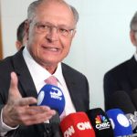 Tarifaço de Trump: Brasil pede aos EUA retomada do diálogo técnico para evitar tarifa de 50% sobre exportações