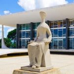 Tributarista prevê grande número de ações na Justiça caso o aumento do IOF volte a vigorar