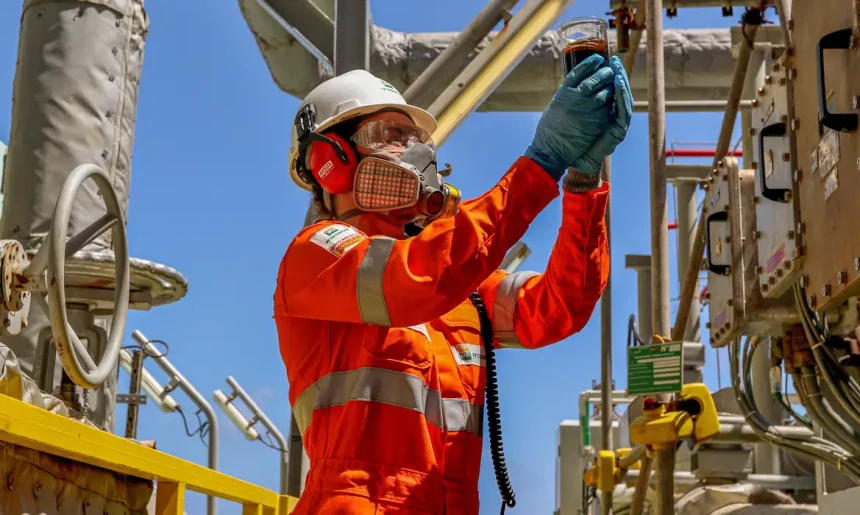 ANP repassa R$ 1,7 bilhão em royalties de petróleo a estados e municípios