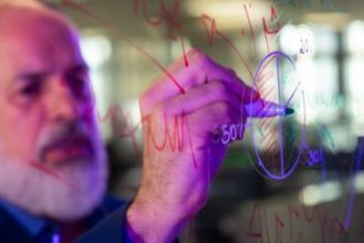 CNI mantém projeção do PIB em 2,3%, mas reduz previsão de alta da indústria para 1,6%