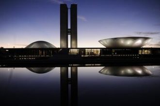 Congresso promulga PEC dos Precatórios e libera parcelamento de dívidas de estados e municípios