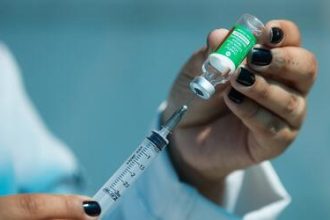 Covid-19: Brasil registra mais 244 mil novos casos em 2025