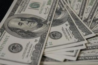 Dólar hoje: moeda termina o dia em alta