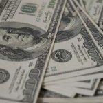 Dólar hoje: moeda termina o dia em quarta baixa seguida