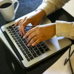 Home office gera emprego e renda em municípios do interior