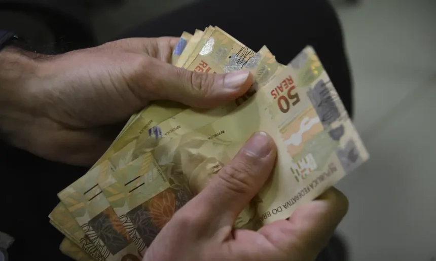 Municípios podem economizar R$ 1,5 trilhão com PEC da Sustentabilidade, estima CNM
