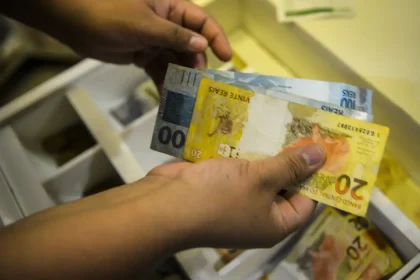 Reforma tributária: Plenário vota segunda parte da regulamentação na terça (23)