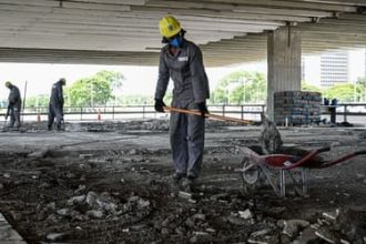 Taxa de juros continua sendo principal obstáculo para a construção civil, aponta CNI