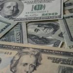 Dólar: moeda encerra última sessão em queda