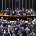 Pequenos empresários pressionam Congresso por reajuste do Simples Nacional