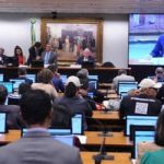 Após pedido de vista, comissão da Câmara adia votação do fim da escala 6×1