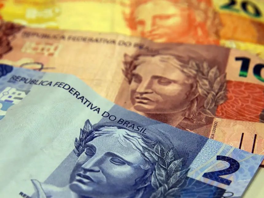 CURITIBA (PR): Trabalhadores da região metropolitana são beneficiados com o Imposto de Renda Zero