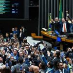 Congresso impõe nova derrota ao governo e derruba veto à dosimetria