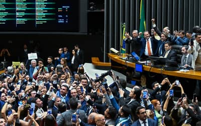Congresso impõe nova derrota ao governo e derruba veto à dosimetria