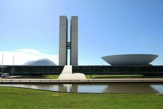 ELEIÇÕES 2026: janela partidária abre corrida por espaço e intensifica movimentação na Câmara