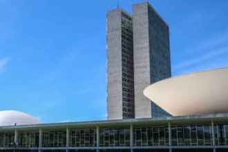 Escala 6×1: CACB critica urgência em votação no Congresso Nacional