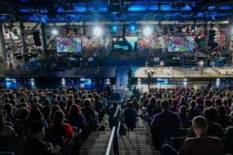Estudantes brasileiros disputam o maior torneio de robótica do mundo, nos EUA