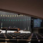 Semana começa esvaziada no Senado e sem definições na Câmara